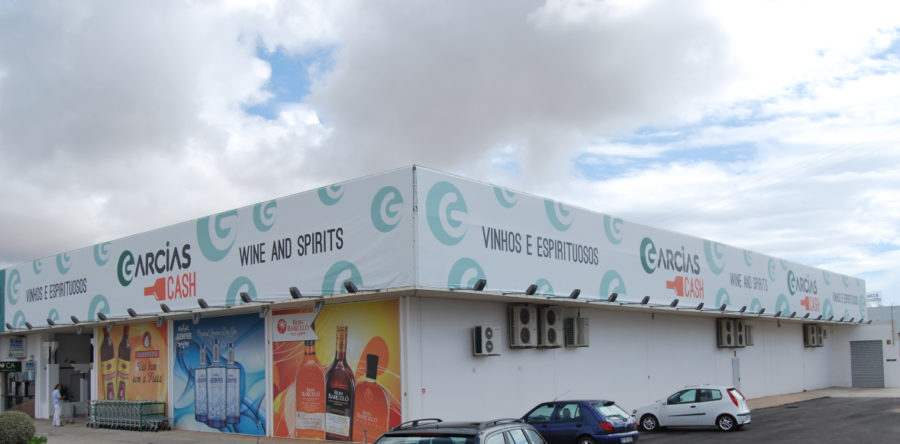 Remodelação Armazém comercial Albufeira